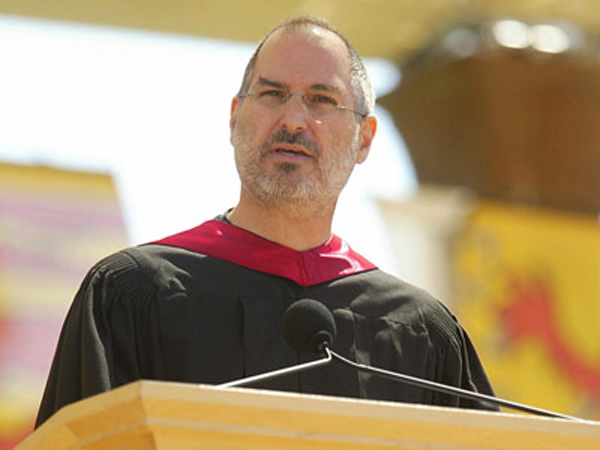 Steve Jobs discursando em Standford em 2005