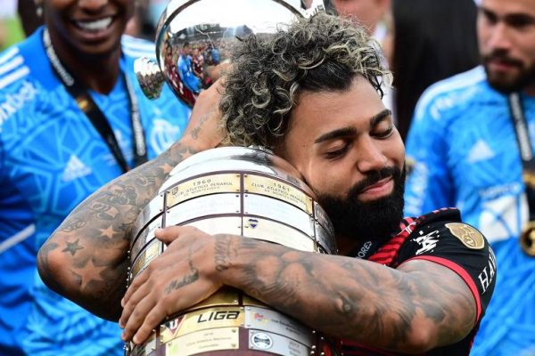 flamengo-2023-o-time-terminou-o-ano-exatamente-do-mesmo-jeito-que-comecou-thumb-gabigol flamengo-2023-o-time-terminou-o-ano-exatamente-do-mesmo-jeito-que-comecou-thumb-gabigol